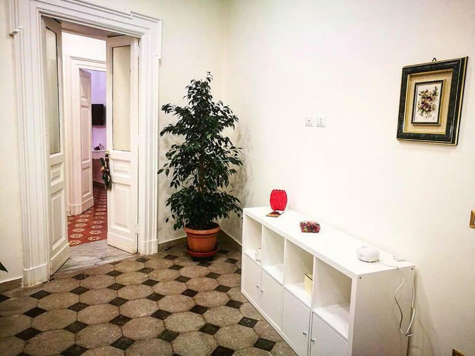 B&B Resta Cu Mme Nápoles Exterior foto